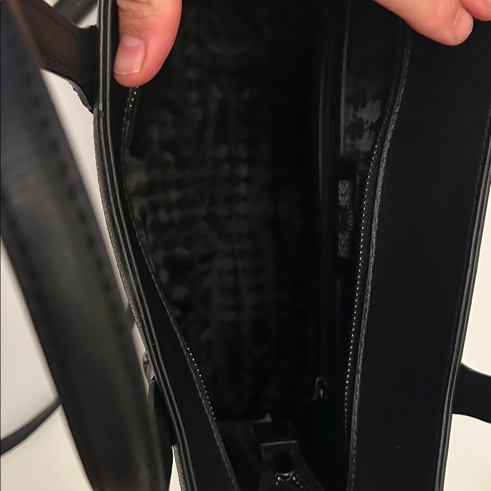 Karl Lagerfeld Black and White  Nouveau Tote “Love from Paris, Karl Xx” - Picture 12 of 16